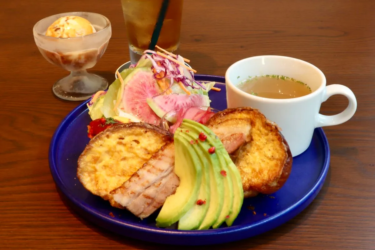 紅茶屋さんのフレンチトーストセット